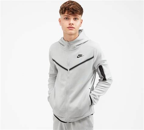 Nike Tech, Kinderkleidung 